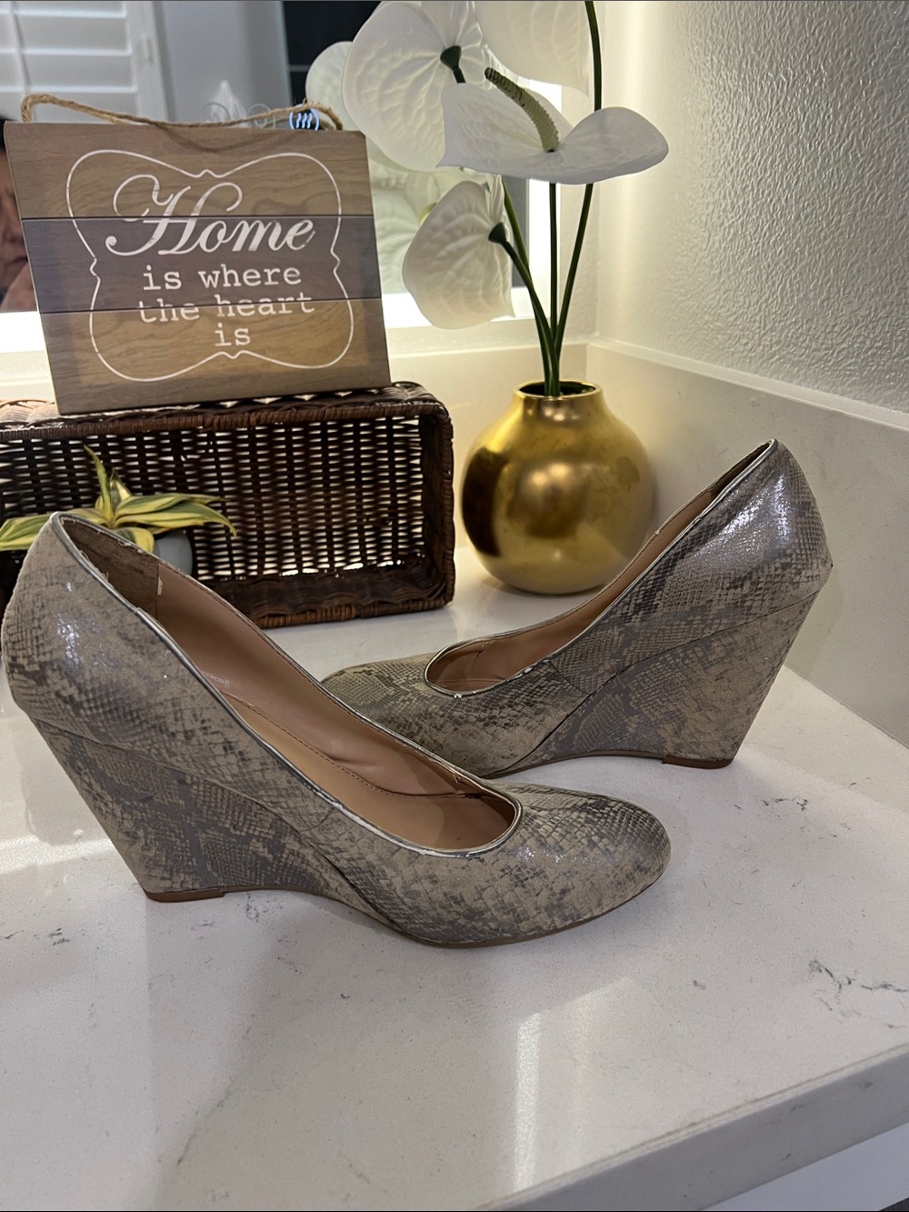 Banana Republic Taupe Snake-Print Wedge Pumps. Size 10